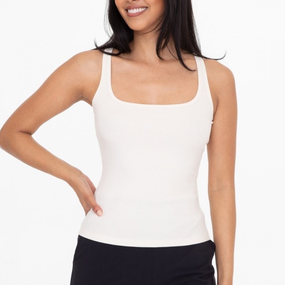 Mono b tanks - Picture 6 of 6